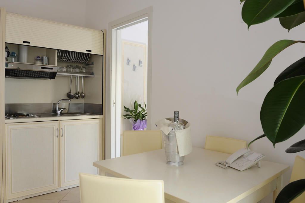 Residence Suite Smeraldo Riccione Zimmer foto